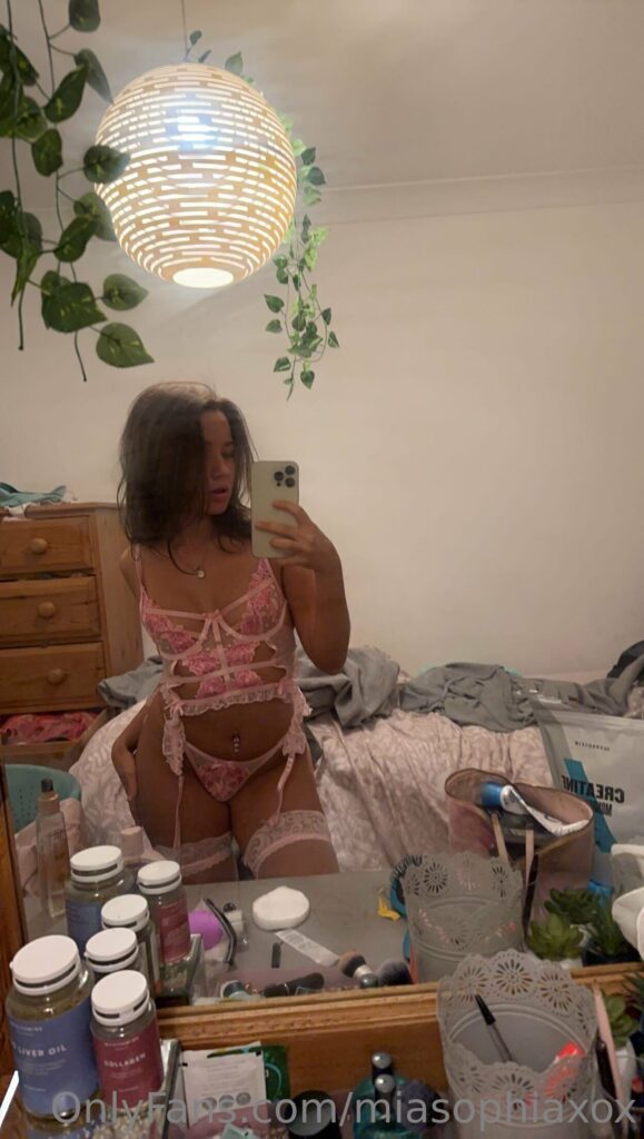 @OnlyShareOfficial-TELEGRAM-7-579x1024 Thelottielavine Nude
