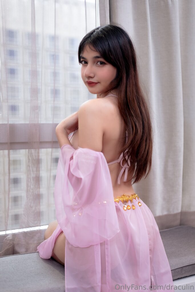 @RisqueMega-4-683x1024 Draculin Nude