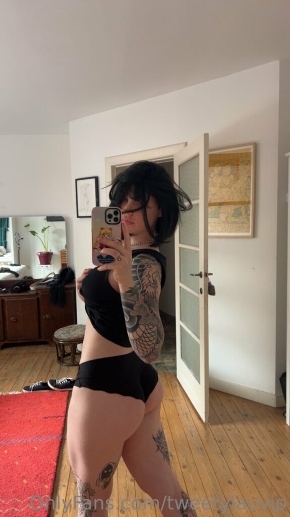 freephotoporno.com-tweetylaura-nude-2025-07-13_19-39-02_824650-575x1024 Tweetylaura Nude